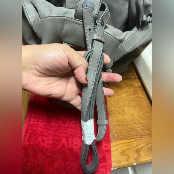 Vince Camuto Toupe  Gray shoulder bag/crossbody Like New - Picture 8 of 13